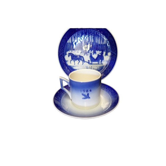 Vintage‎ Royal Copenhagen Blue White 1984 Christmas Cup Saucer Dessert Plate Set - Picture 4 of 10